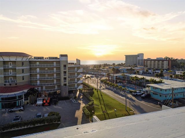 11605 1ST STREET E B3, Treasure Island, FL 33706