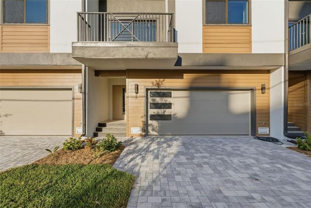11605 1ST STREET E B3, Treasure Island, FL 33706