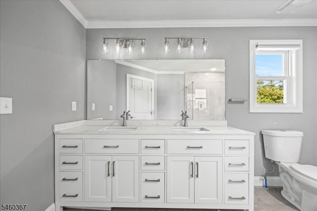 87 Fulton St, Keyport Boro, NJ 07735
