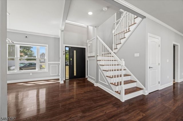 87 Fulton St, Keyport Boro, NJ 07735