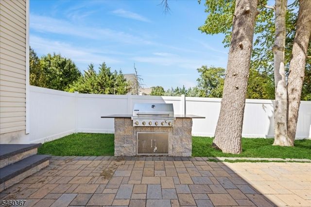 87 Fulton St, Keyport Boro, NJ 07735