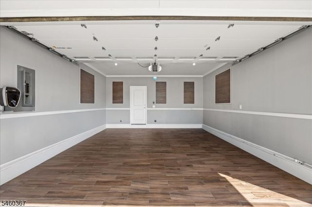 87 Fulton St, Keyport Boro, NJ 07735