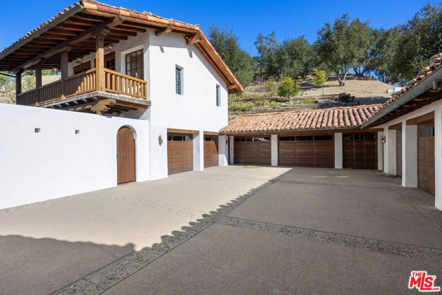 25127 Jim Bridger Road, Hidden Hills, CA 91302