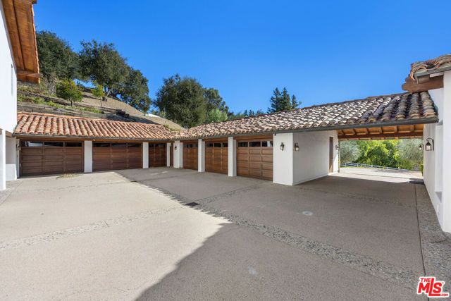 25127 Jim Bridger Road, Hidden Hills, CA 91302