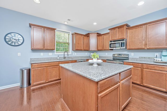 125 Carolina Wren Avenue, Moncks Corner, SC 29461