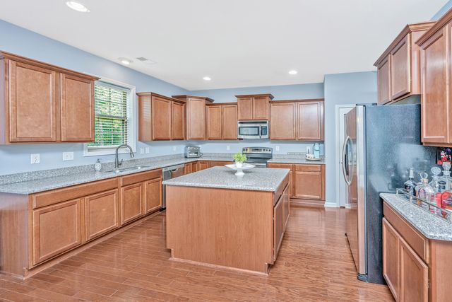 125 Carolina Wren Avenue, Moncks Corner, SC 29461