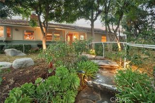 11129 White Oak, Granada Hills (los Angeles), CA 91344