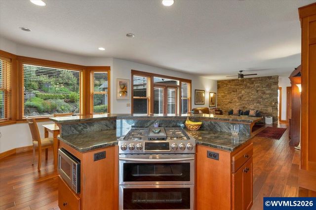1126 Cascara Lp S, Salem, OR 97302