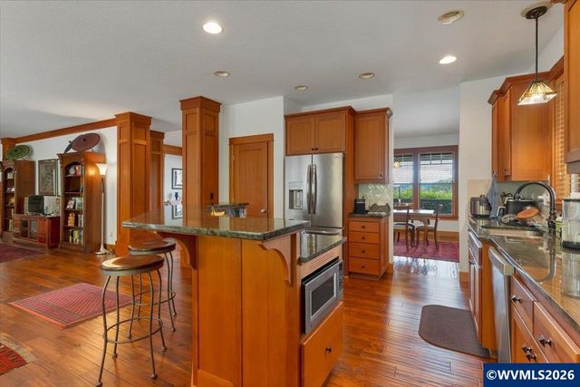 1126 Cascara Lp S, Salem, OR 97302