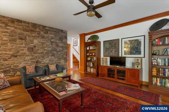 1126 Cascara Lp S, Salem, OR 97302