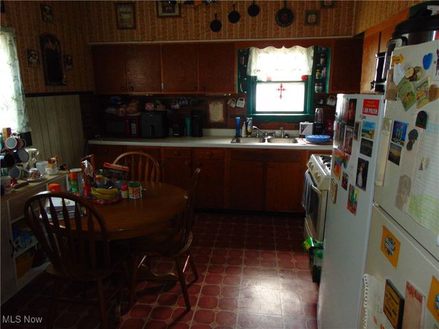 938 Ambrose Avenue, East Liverpool, OH 43920