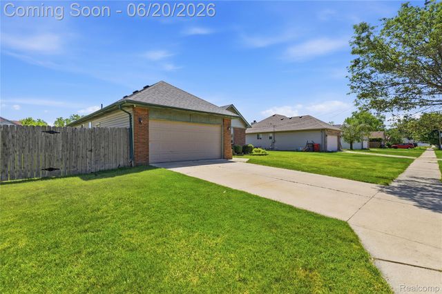 21884 Laurel Street, Clinton Charter Township, MI 48035