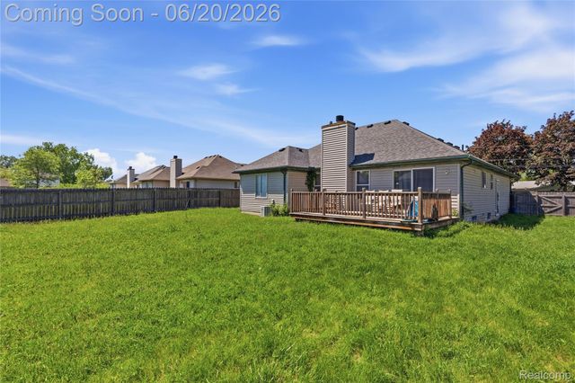 21884 Laurel Street, Clinton Charter Township, MI 48035