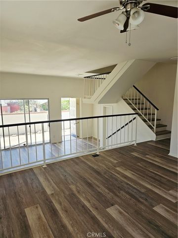 10030 Owensmouth 24, Chatsworth, CA 91311