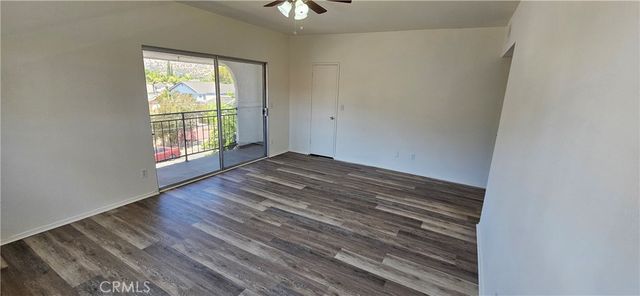 10030 Owensmouth 24, Chatsworth, CA 91311