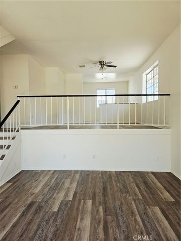 10030 Owensmouth 24, Chatsworth, CA 91311