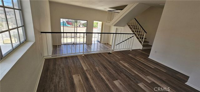 10030 Owensmouth 24, Chatsworth, CA 91311