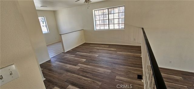 10030 Owensmouth 24, Chatsworth, CA 91311
