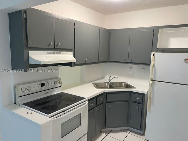 1855 Plunkett St 101, Hollywood, FL 33020