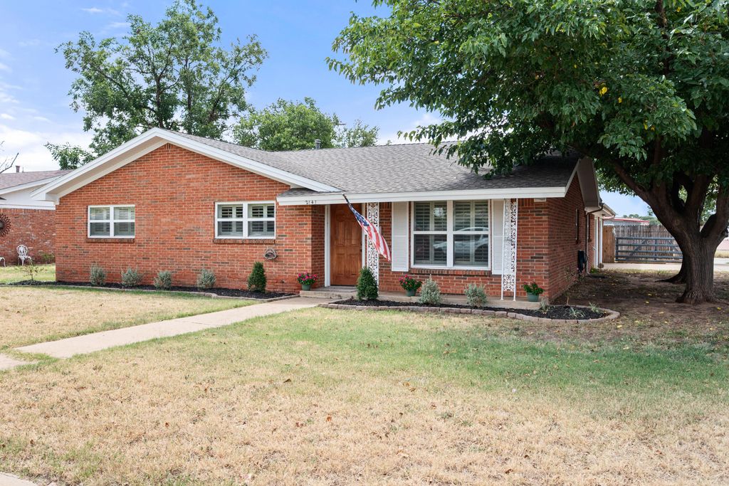 2141 71st Street, Lubbock, TX 79412