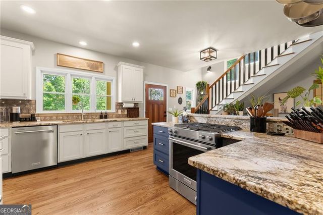 5945 Wellington Avenue, Gainesville, GA 30506