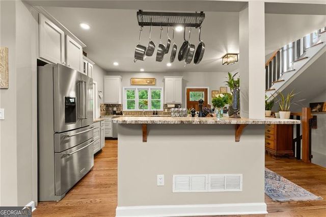 5945 Wellington Avenue, Gainesville, GA 30506