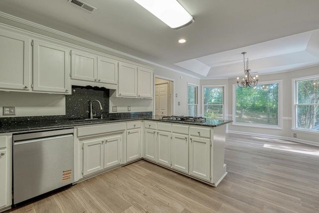 144 Hawk Creek Drive, Spartanburg, SC 29301