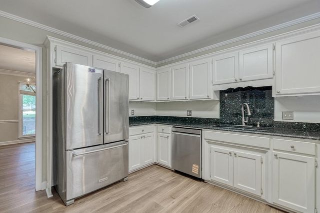 144 Hawk Creek Drive, Spartanburg, SC 29301