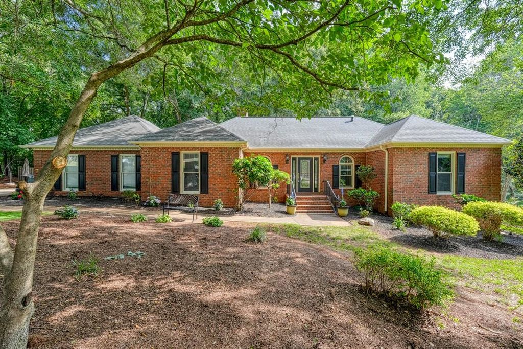 144 Hawk Creek Drive, Spartanburg, SC 29301