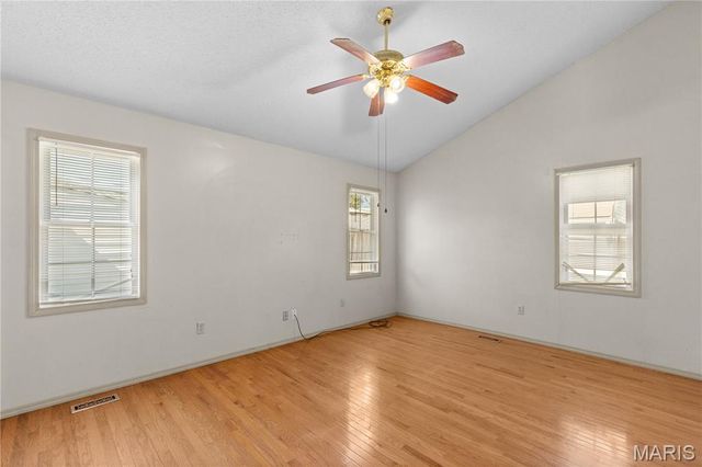 21 W Penning Avenue, Wood River, IL 62095