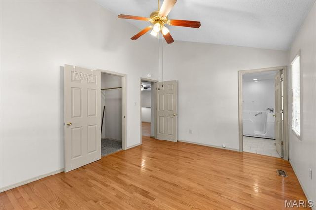 21 W Penning Avenue, Wood River, IL 62095