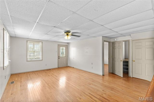 21 W Penning Avenue, Wood River, IL 62095