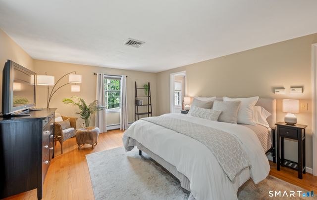 26 Founders Road, Glastonbury, CT 06033