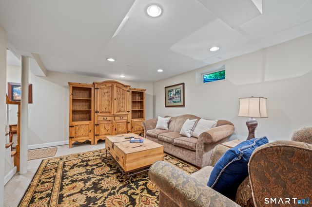 26 Founders Road, Glastonbury, CT 06033