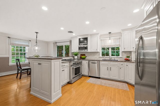 26 Founders Road, Glastonbury, CT 06033