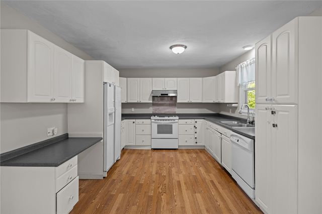 19 Irondale Street, Warwick, RI 02886