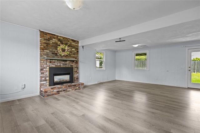 19 Irondale Street, Warwick, RI 02886