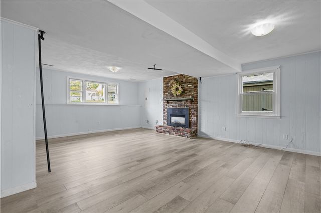 19 Irondale Street, Warwick, RI 02886