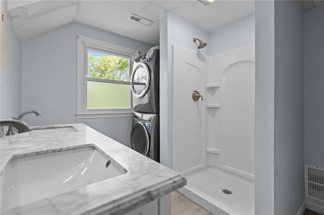 19 Irondale Street, Warwick, RI 02886