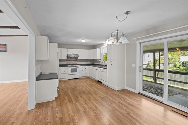 19 Irondale Street, Warwick, RI 02886