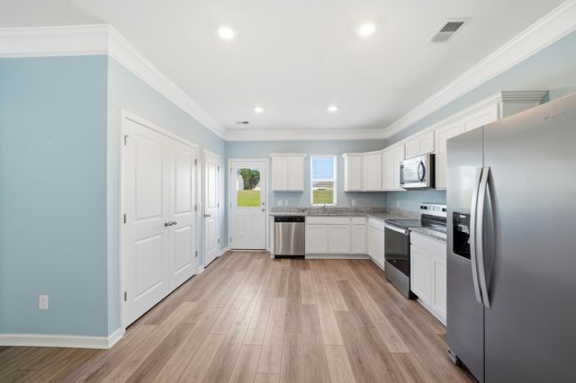 426 Pender Woods Drive, Summerville, SC 29486