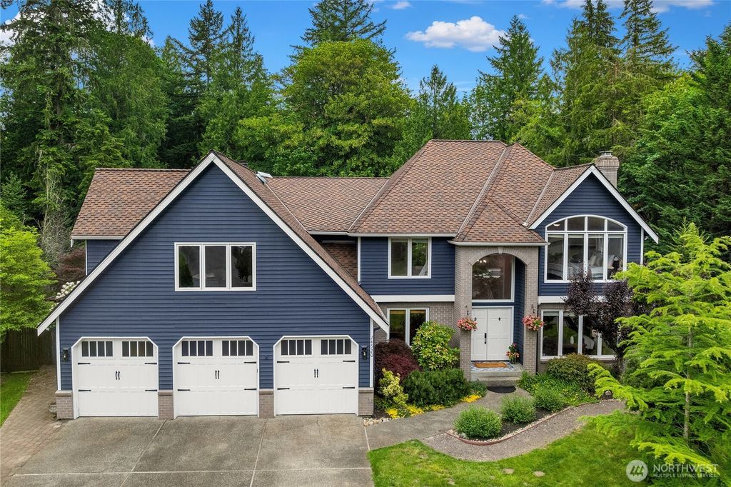24520 NE 11th Place, Sammamish, WA 98074