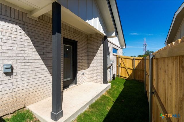 1313 Lone Pine Way, Killeen, TX 76543