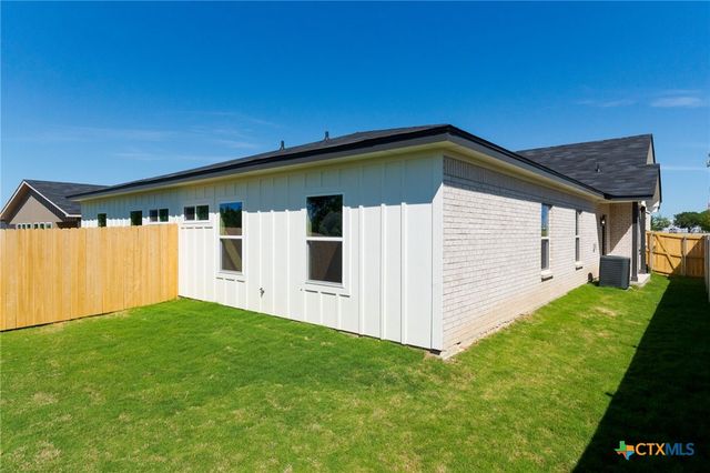 1313 Lone Pine Way, Killeen, TX 76543