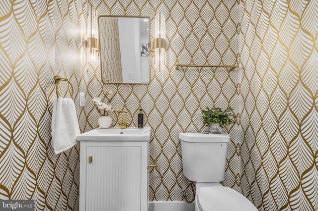 414 WATERFORD RD, Silver Spring, MD 20901