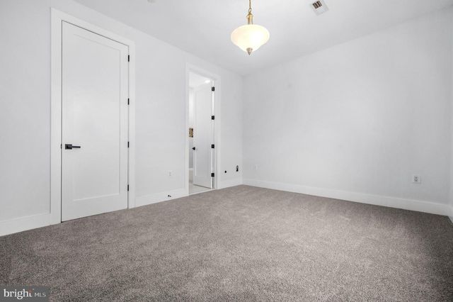 414 WATERFORD RD, Silver Spring, MD 20901