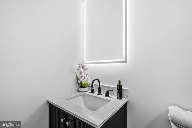 414 WATERFORD RD, Silver Spring, MD 20901