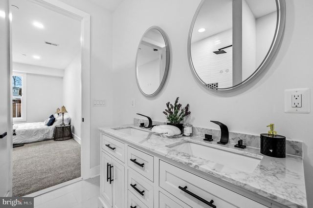 414 WATERFORD RD, Silver Spring, MD 20901