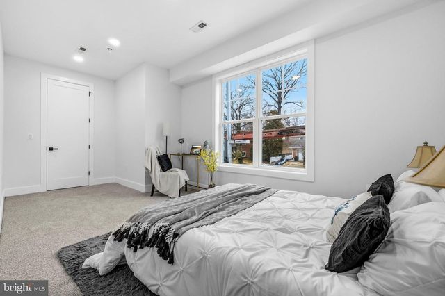 414 WATERFORD RD, Silver Spring, MD 20901