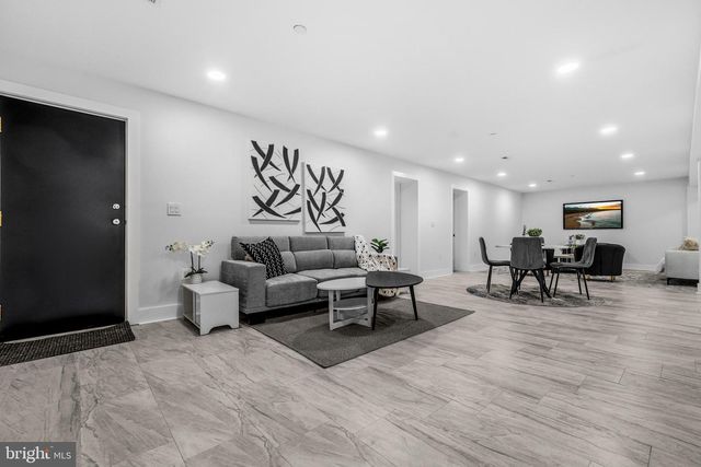 414 WATERFORD RD, Silver Spring, MD 20901